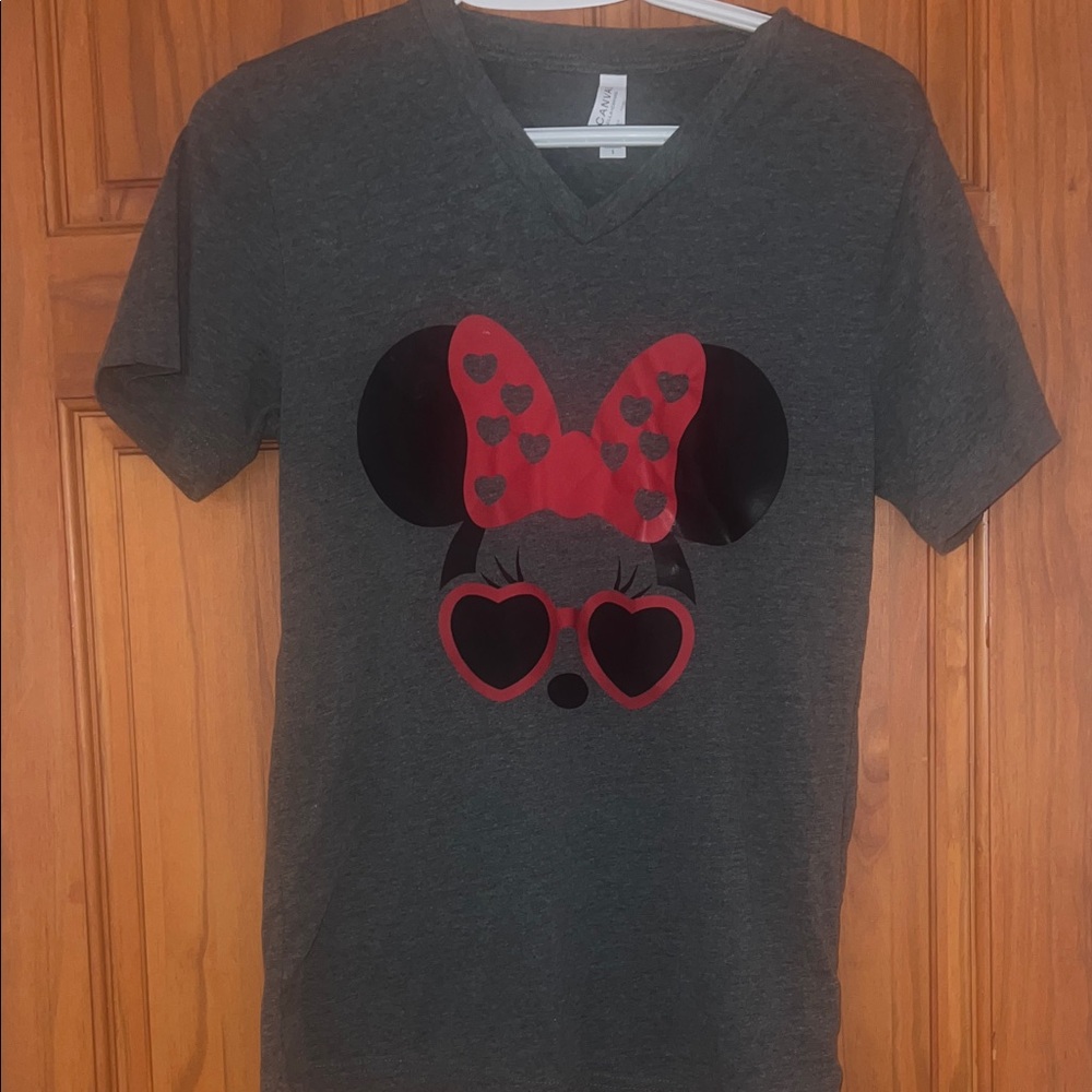 Women's Gray Tee with Red Minnie Bow Graphic